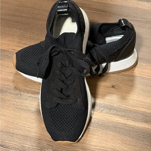 Dolce Vita Maizy Black Sneakers with Sparkle Detail Size 8